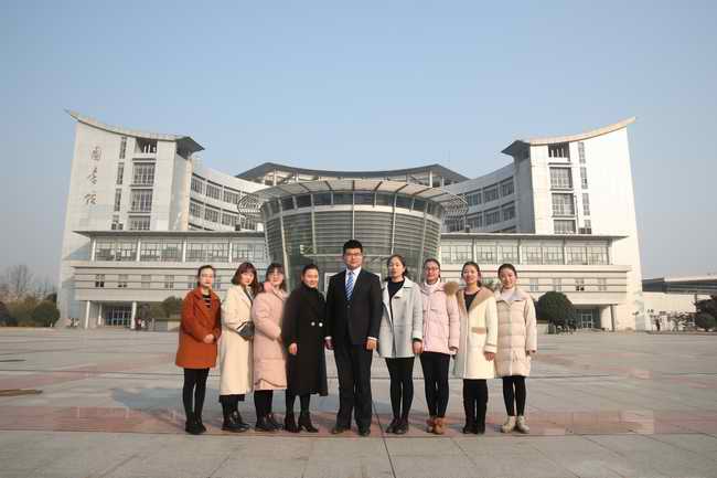 一等奖选手合影-淮阴师范学院.JPG